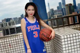 艾弗森美女球迷费城3号球衣写真，美丽动人致敬唯一答案图片