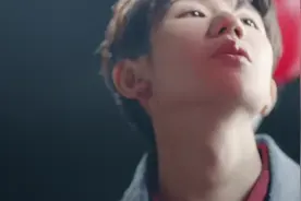 TFboys 王源居然为口红做广告，绝世美颜！关注我看视频视频封面