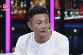 李荣浩回应为啥歌曲都一个调，称这就是我的风格，每月出一个单曲视频封面