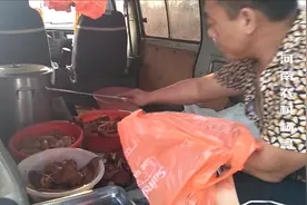 农村大哥为抢收小麦做准备，买猪头肉犒劳家人，鼓励家人好好干视频封面