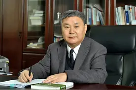 泰山学院党委书记王庆功接受专访 畅谈高校党建工作图片