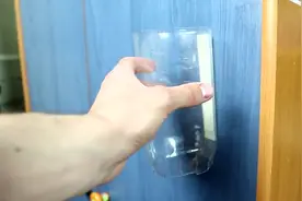 废旧塑料瓶DIY制作一次性杯子抽取器