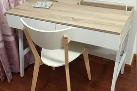 自己动手拼装家具 篇三：北欧风书桌：优雅白与清新木的相遇图片