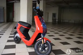 首次踏板车体验： 小牛 M1都市版 电动车图片