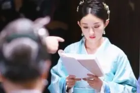 赵丽颖被曝与冯绍峰再演CP假戏真做共同进出酒店深夜对剧本视频封面