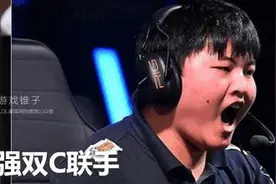 Faker联手Uzi居然被打爆了，这波怎么吹图片