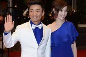 逆袭的傻根很爱老婆 送完玛莎拉蒂总裁又送法拉利458图片