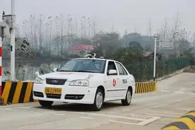 驾校教练分享手刹的正确使用方法，看看你都会？图片