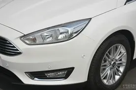 全新17款福克斯给我不一样的感觉图片