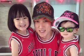 吴尊对neinei一刻也离不开，走到哪里都带着neieni图片