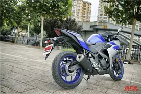 《摩托威试驾》刚柔并济——雅马哈YZF-R3摩托车图片