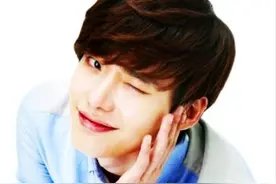 李钟硕参加香港杜莎夫人蜡像馆蜡揭幕仪式 “映客”独家直播图片