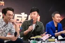 陈赫打游戏以一敌九还带着坑货林更新，网友表示帅爆了！图片