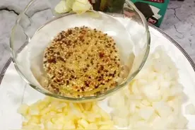 宝宝生病白粥不爱喝试试这样做、梨有止咳化痰的作用、藜麦的铁元素是小麦的四倍、对缺铁性贫血的宝宝有好处#宝宝辅食视频封面