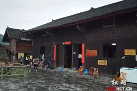 施成富：装副假牙享受好生活图片