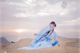 小说：穿越女主开化妆品店，面试古代妆娘，教授现代化妆技术图片