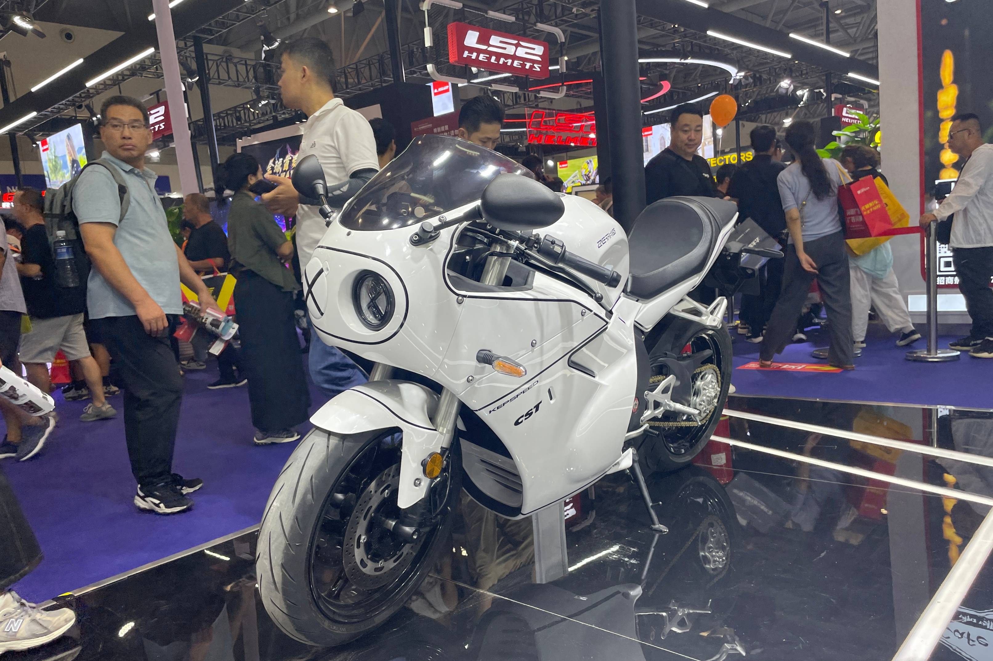 玩的就是年代感！柴特又双叒出复古车型，复古路上难回...6616|小老婆汽機車資訊網