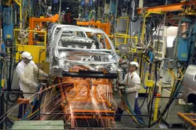 美系车即将大涨价，宝马奔驰也受影响，美国关税对中国影响几何？图片