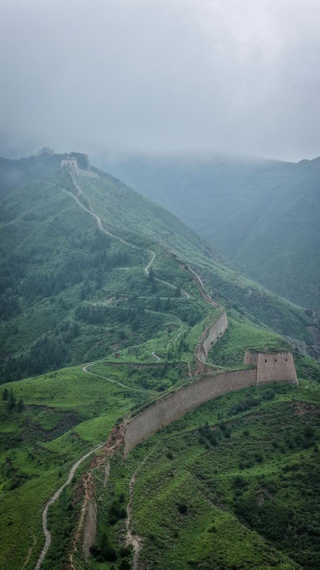 被山西长城一号公路圈粉！BJ30带你穿越烽燧群，车轮碾过都是故事
