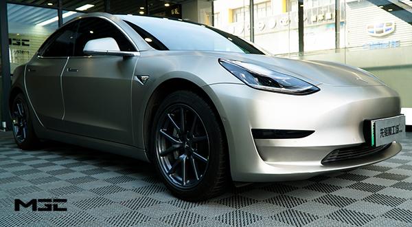 MODEL 3金属拉丝灰改色 特斯拉全包脚垫安装