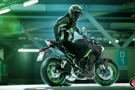 新车｜新增配色售价不变，23款川崎Z900国内上市，售价10.79万元图片