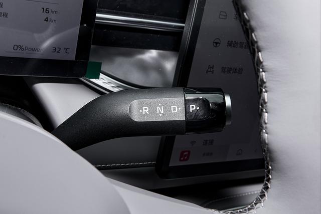 荣威M7 DMH限时价8.58万起