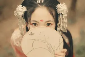 小说：重生古代，她却意外救下皇子，直接被带进皇宫开始人生巅峰图片