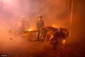 小说：同学误吃有毒的苹果，四人中毒图片