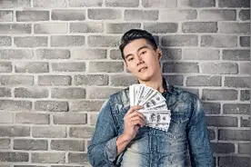 小说：爱上对门残疾邻居，催泪圆满双向奔赴图片