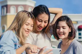 为博褒姒一笑，周幽王做出了这样荒唐的事，可悲又可恨图片