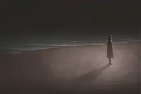 小说：怪谈副本规定不能开窗，小伙偏要开，月亮消失，黑雾袭来图片