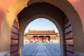 小说：上京富贵迷人眼，定要逛街玩图片