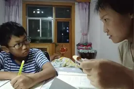 把孩子作业撕了让重新写，已经很晚了孩子能否写完，妈妈又会做啥