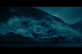 两男子正在山体之间收集数据，突然两座山合拢，引起巨型海啸。视频封面