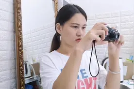 当初1200元买的傻瓜相机，现在二手价值多少钱？妹子：不如卖废品视频封面