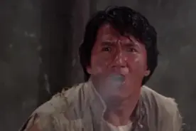 主持人问起成龙：“《超级警察》这部戏你拿金马奖什么感觉呢？”图片