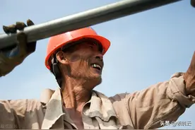 10月起，施工现场60周岁以上人员需提供健康证明方可上岗图片