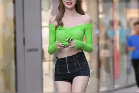 小说：村花从小是美人坯子，我向她提亲，她脸红：得问我爸妈意见图片