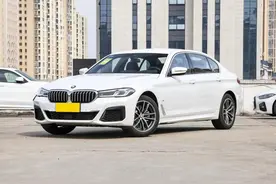 奥迪A6L 40TFSI，宝马525Li和奔驰E260该怎么选？我们来分析一下图片