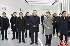 毛伟明在益阳调研时强调：在实施“三高四新”战略中培塑新优势干出新业绩图片