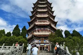 文山文笔塔，曾被誉为情侣约会的“禁地”，难道真的是分手塔吗？图片