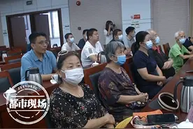 南昌：在浴室里放了个小板凳，老年人一听就明白了图片