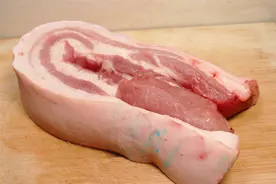 坏猪肉和鲜猪肉还分不清？只需用手压一压，就能快速分辨，很实用视频封面