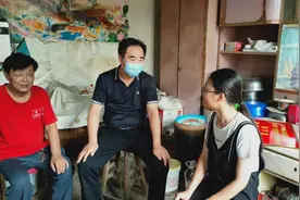 “金秋助学行”扶残助学项目对符合条件的学生一次性资助5000元 可到残联申请或拨打12385残疾人服务热线咨询图片