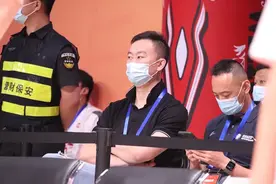 1米79飞跃五人暴扣 这赛场蕴含多少宝藏？图片