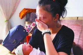 宝宝刚出生，产妇却拒绝喂母乳，医生和老公知道原因后，大跌眼镜视频封面
