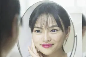 镜子里的你更真实还是相机里的更真实？看完你就明白了！