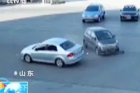 开的比汽车还猛？谁来管管乱入的“低速电动车”？三方深度调查视频封面