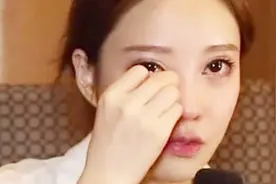 冯提莫接受采访时掩面痛哭，直言绝对没和会计有过不正常的关系视频封面