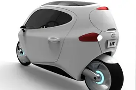 高科技“不倒翁”摩托车！不怕刮风下雨，内置陀螺仪永远不倒！视频封面